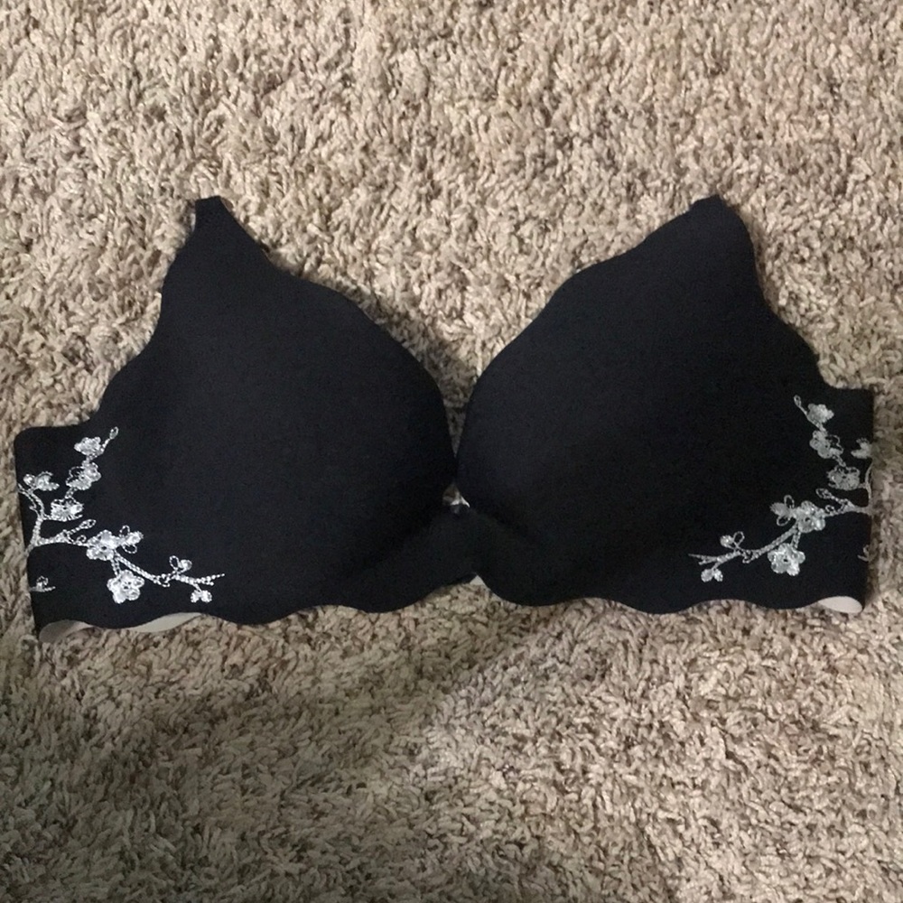 VIctoria’s Secret Very Sexy Push-Up Bra